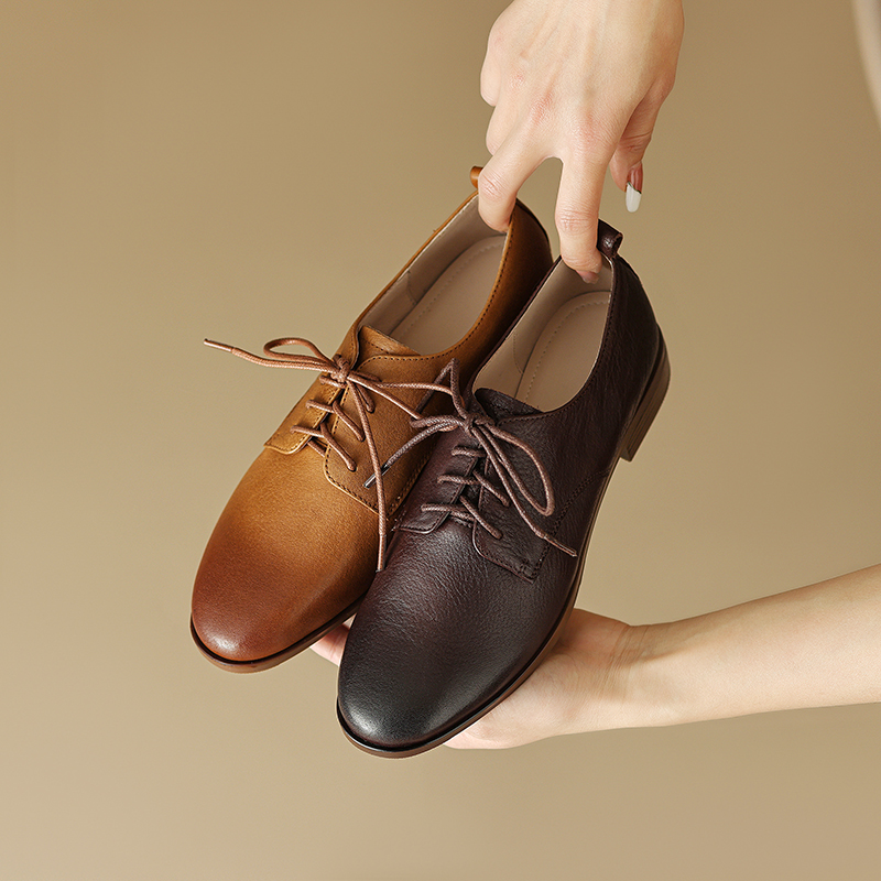 حذاء أوكسفورد من جلد البقر من  - مراجعة Oxford Shoes Brogue وسعره