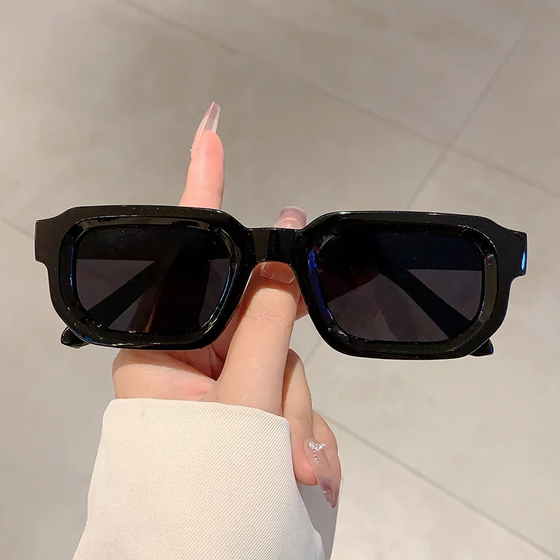 نظارات شمسية بإطار مستطيل كلاس - مراجعة Men'S Fashion Glasses وسعره