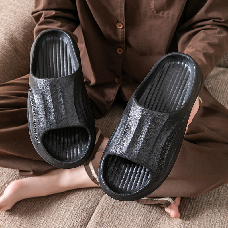 شباشب صيفية للنساء والرجال من  - مراجعة Men'S Fashion Online وسعره